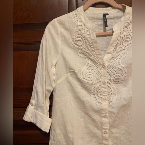 Button Up Embroidered Detail Top - Picture 2 of 5